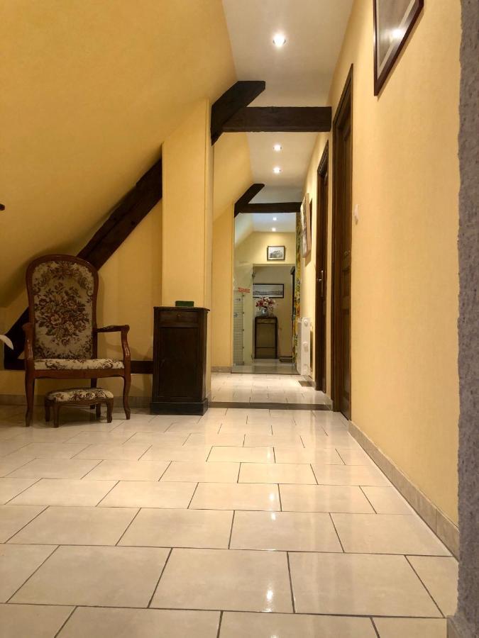 Longere Villariane Naveil Exterior foto