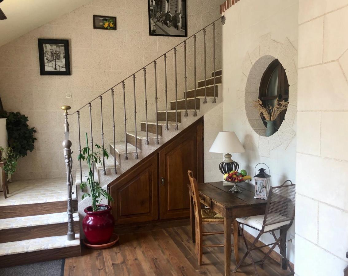 Longere Villariane Naveil Exterior foto